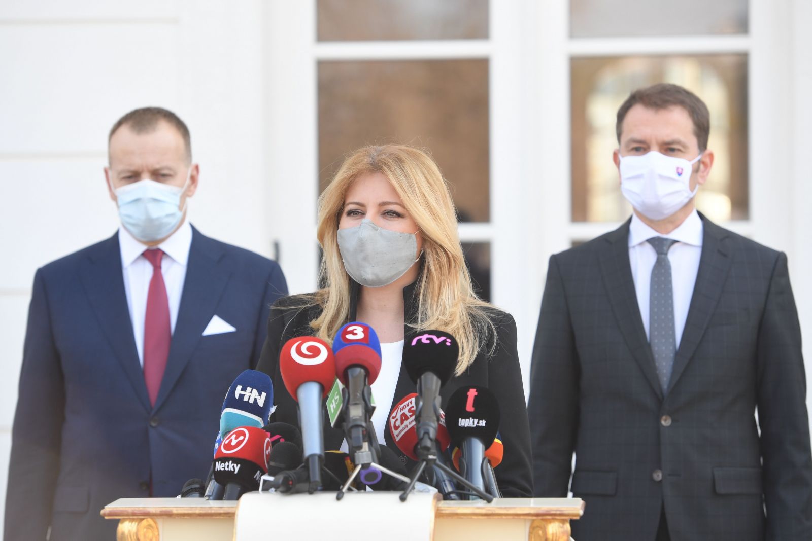 Matovič: O uvoľňovaní obmedzení zatiaľ nemôžeme snívať, stojíme uprostred rozbúreného mora