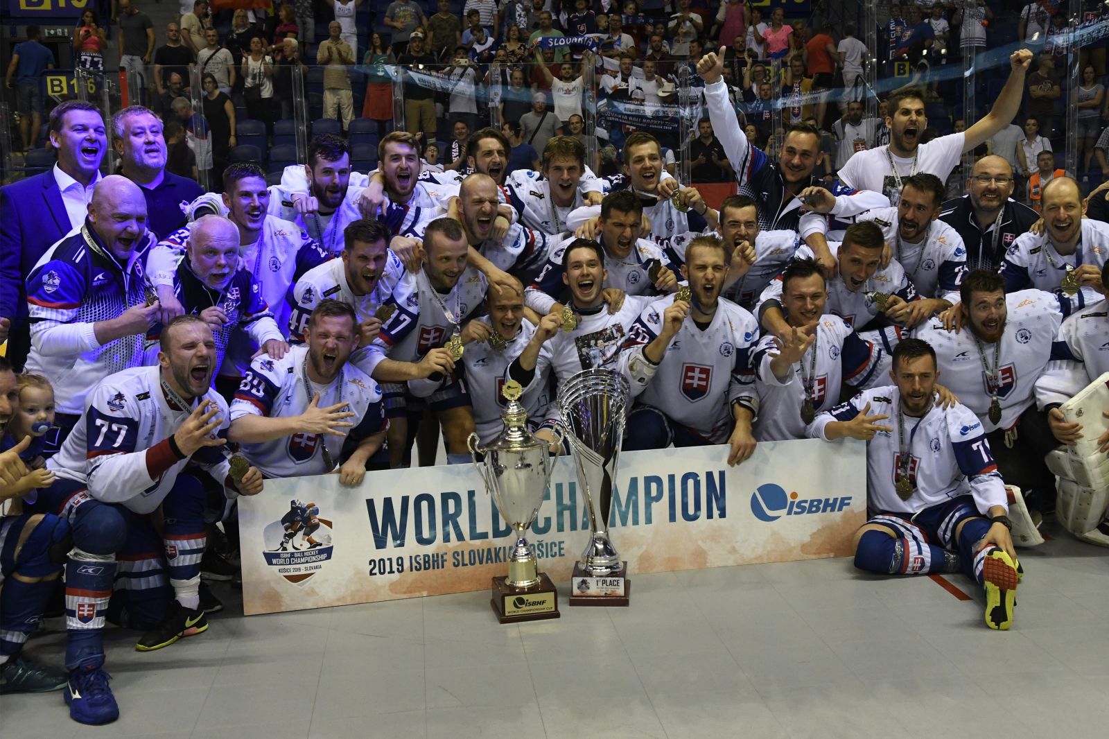 Slovenskí hokejbalisti sú majstri sveta! Titul šampióna získali už štvrtýkrát v rade