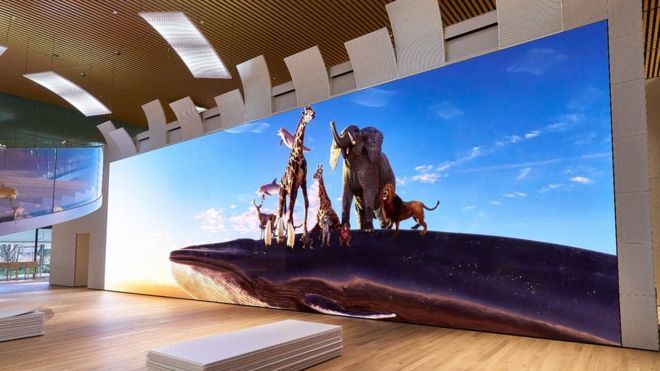 Sony predstavilo gigantickú 16K televíziu väčšiu ako autobus. Tvoju stenu premení na nezabudnuteľný zážitok