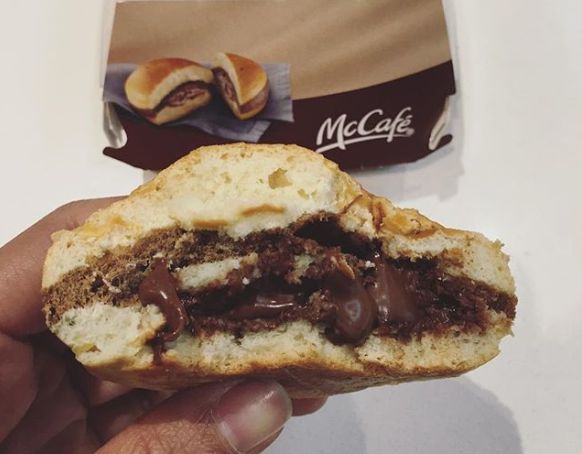 Burger so zemiakovým šalátom. Týchto 10 bizarných chuťoviek ponúka McDonald's vo svete a mohol by priniesť aj k nám