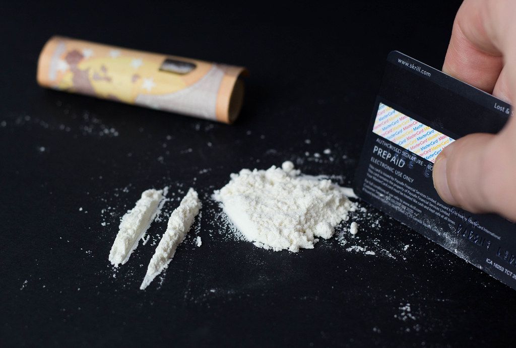 Cez týždeň už ľudia fúkajú rovnaké množstvo kokaínu ako počas víkendu, zistili v Londýne