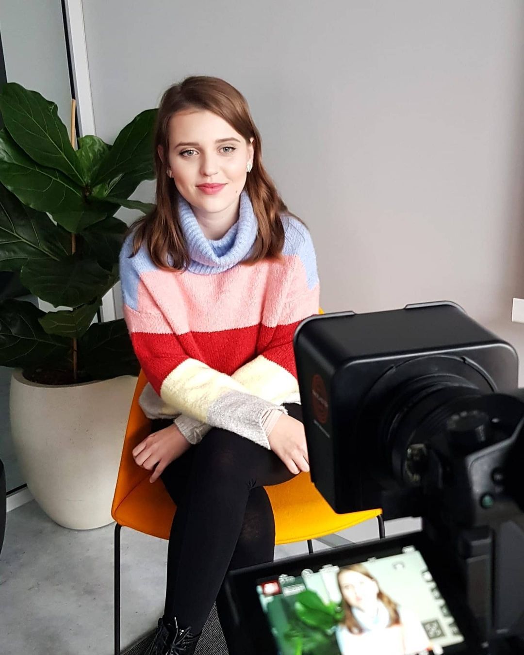 Sandra z Dejepisu inak uznáva, že jej videá vykazujú prvky plagiátorstva. Anonymovi sa nepáči, že na nich zarába a neuvádza zdroje