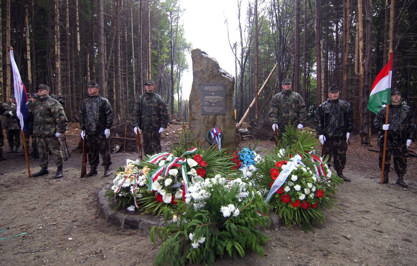 Pred 15. rokmi sa odohrala najväčšia letecká katastrofa v histórii Slovenska. Pri návrate domov zahynulo 42 vojakov