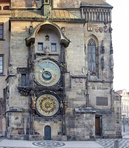 Pražský orloj má po rekonstrukci špatně namalovaný ciferník
