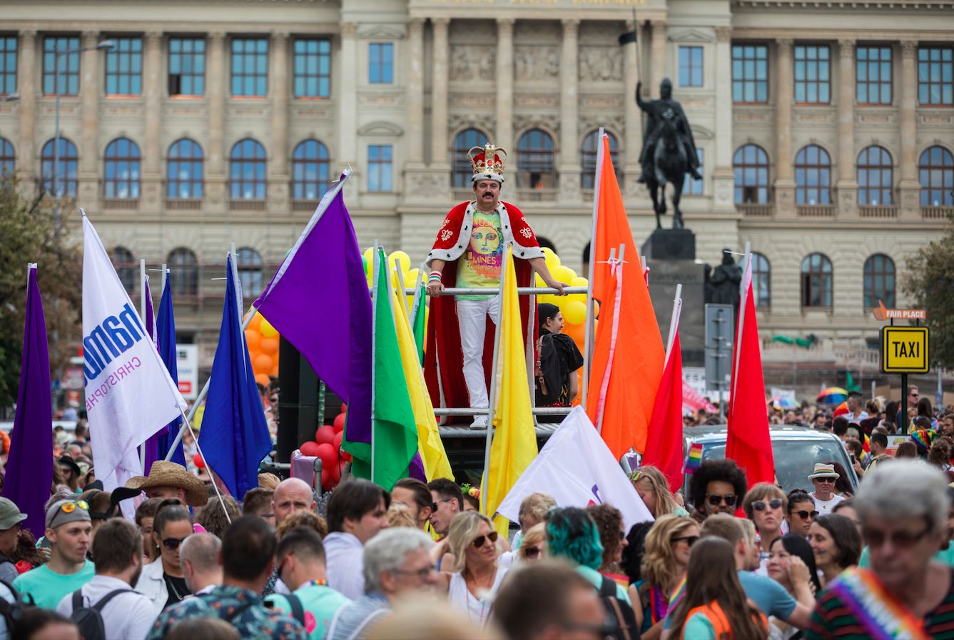 Policisté chodí hlídat Prague Pride rádi, ve vzduchu se vznáší láska, říká mluvčí festivalu