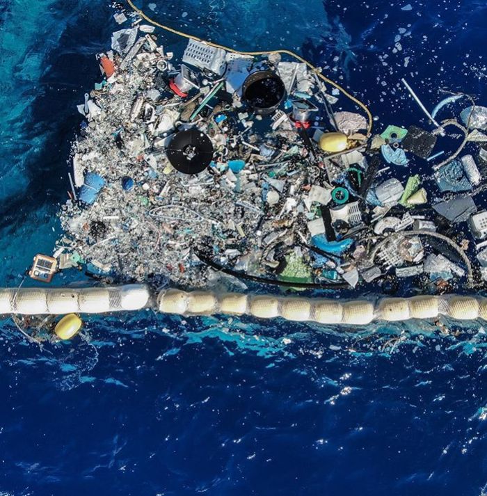 Zariadenie vyrobené na zbieranie odpadu z oceánu konečne funguje, hovorí vynálezca
