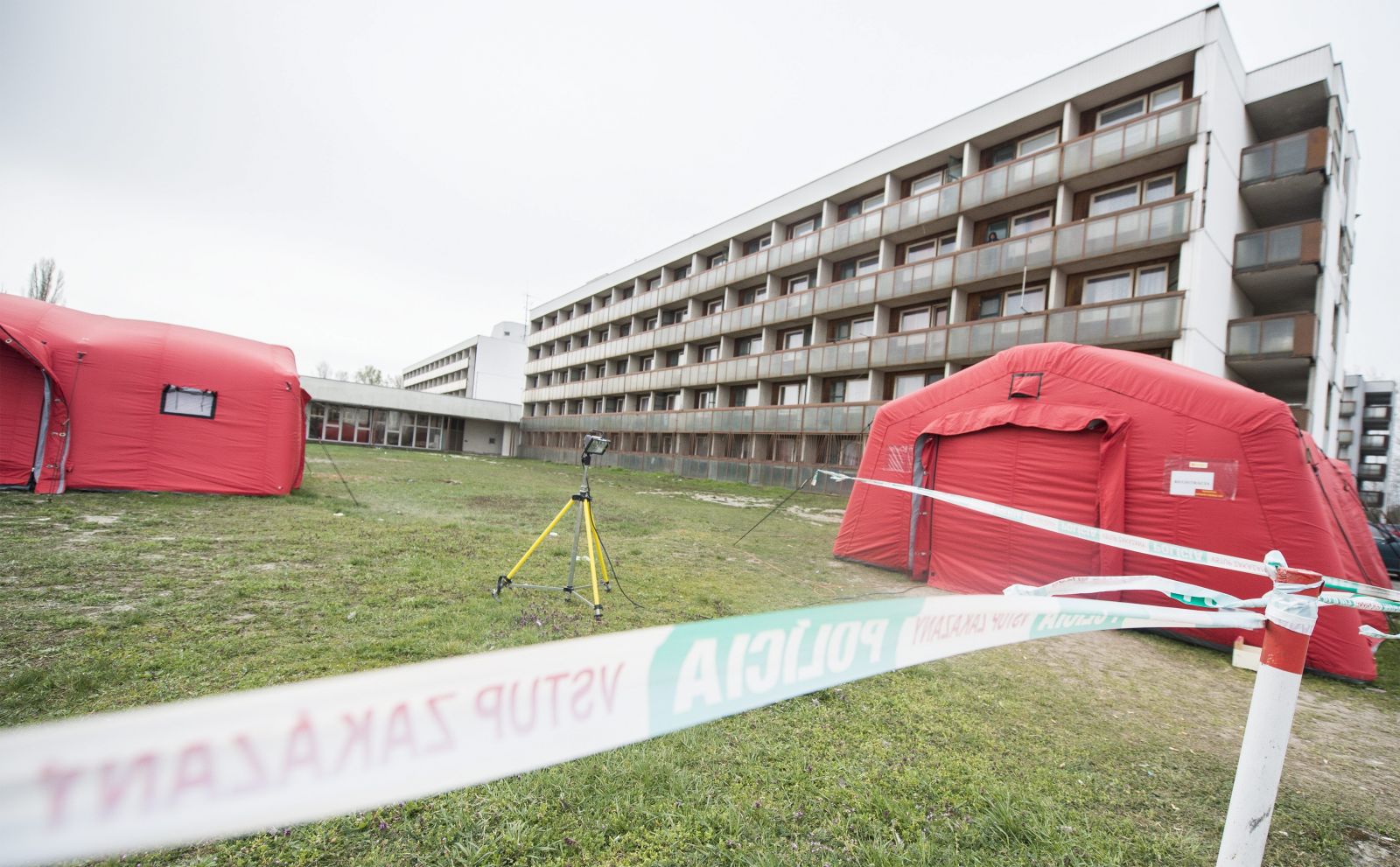 V štátnej karanténe v Gabčíkove sa nachádza 55 zahraničných študentov. Pribudne ešte takmer raz toľko