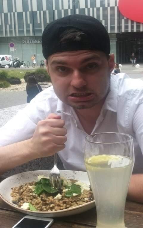 Cecove meme: Deti politikov sú u mňa tabu, nemôžu za činy rodičov. Útočiť na rodinu je nefér, je to nepísane pravidlo (Rozhovor)