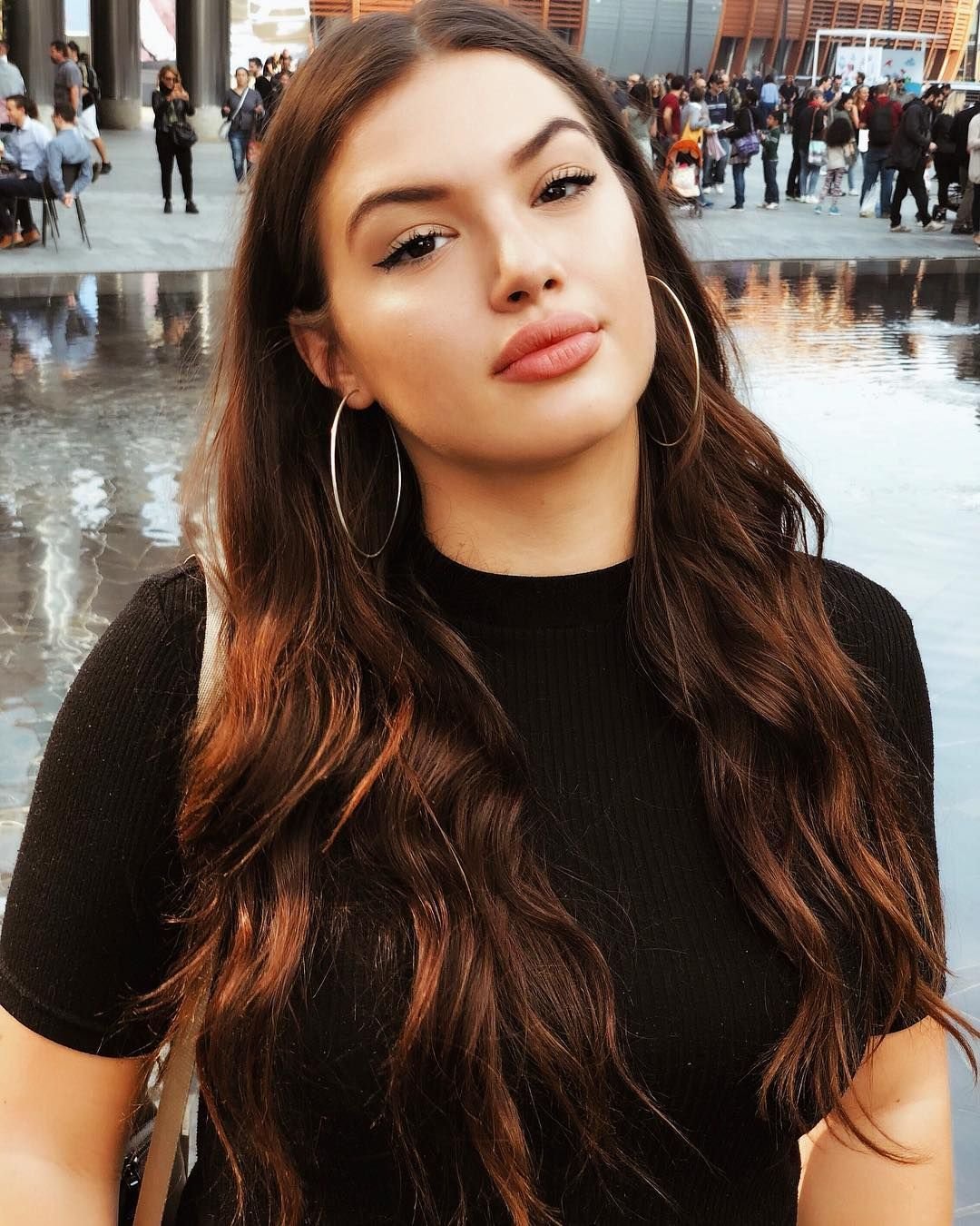 Slovenská plus-size modelka: Svet sa vyvinul, pre mnohé značky sú krivky in. Občas to však aj na mňa pôsobí silene (Rozhovor)