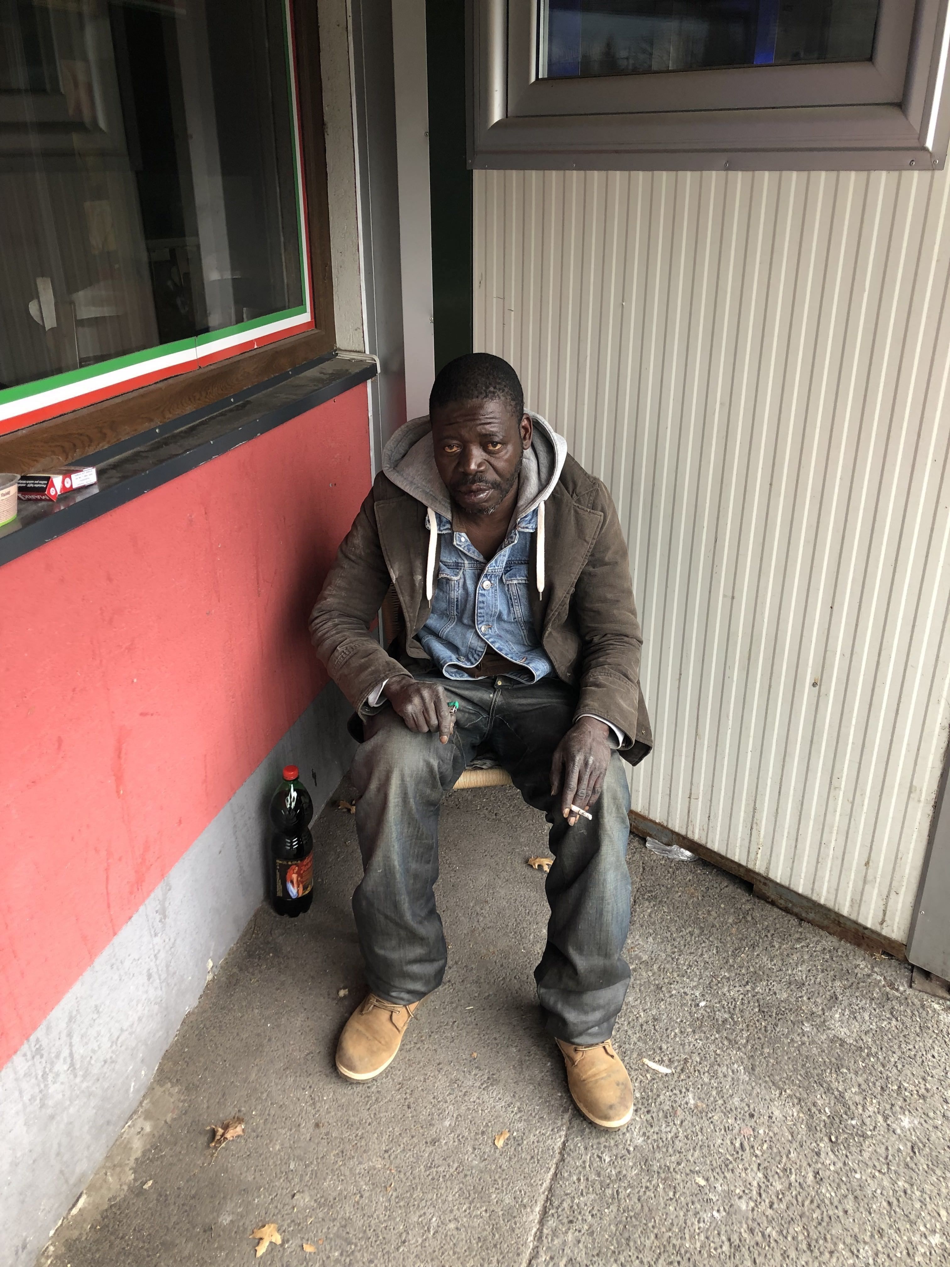 Bezdomovec z Mlynov Zombo: Študentky som nenapadol, iba muža čo mi ukradol mobil. Som nevinný (Rozhovor)