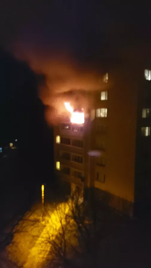 V Košiciach evakuujú bytovku. Na 5. poschodí malo dôjsť k explózii plynu, evidujú zranených