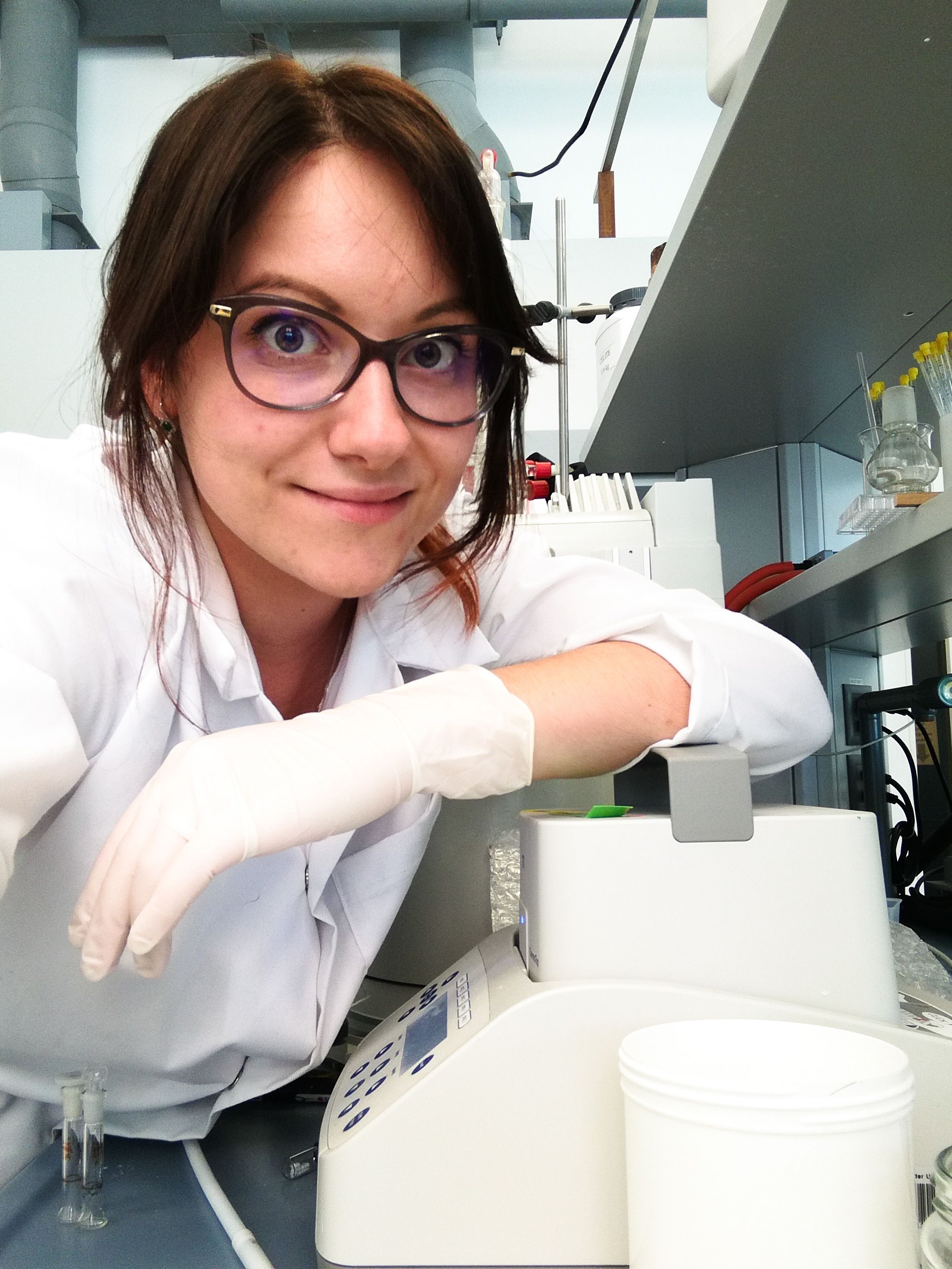 Marina je forenzná chemička, ktorej video vzhliadlo 6 miliónov ľudí. Prečo jej dôležité šíriť vedu na Internete? (Rozhovor)