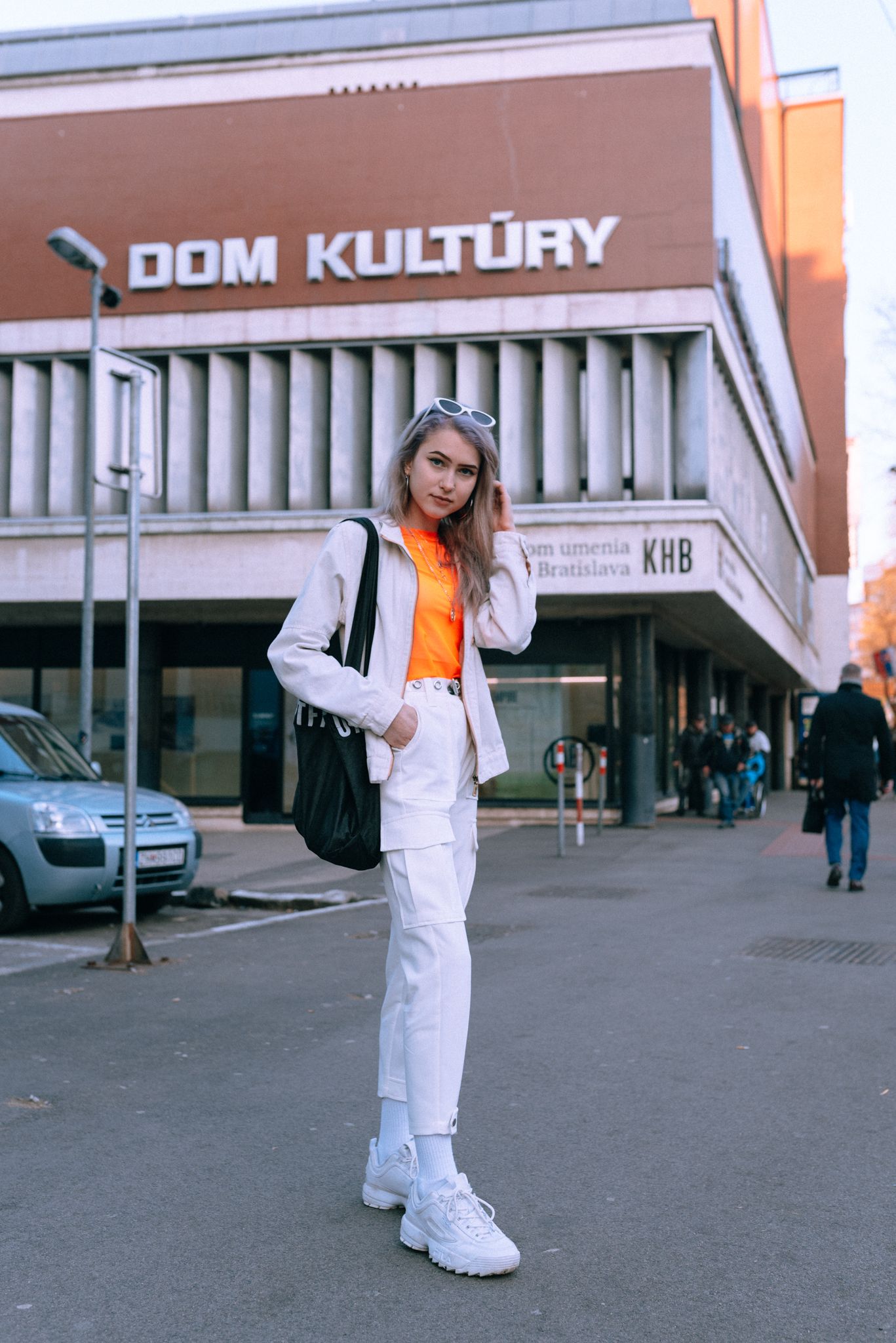 Móda z ulíc: Mladí Slováci túžia po Diorovi, ale fast fashion sa snažia obmedziť