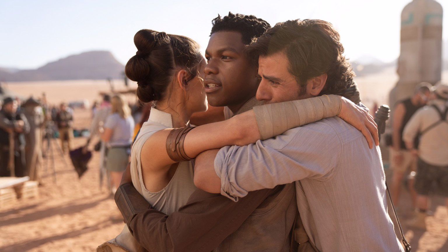 J. J. Abrams priznáva, že režisér Star Wars: The Last Jedi sa vydal iným smerom. Písanie scenára pre Epizódu IX tak nebolo ľahké