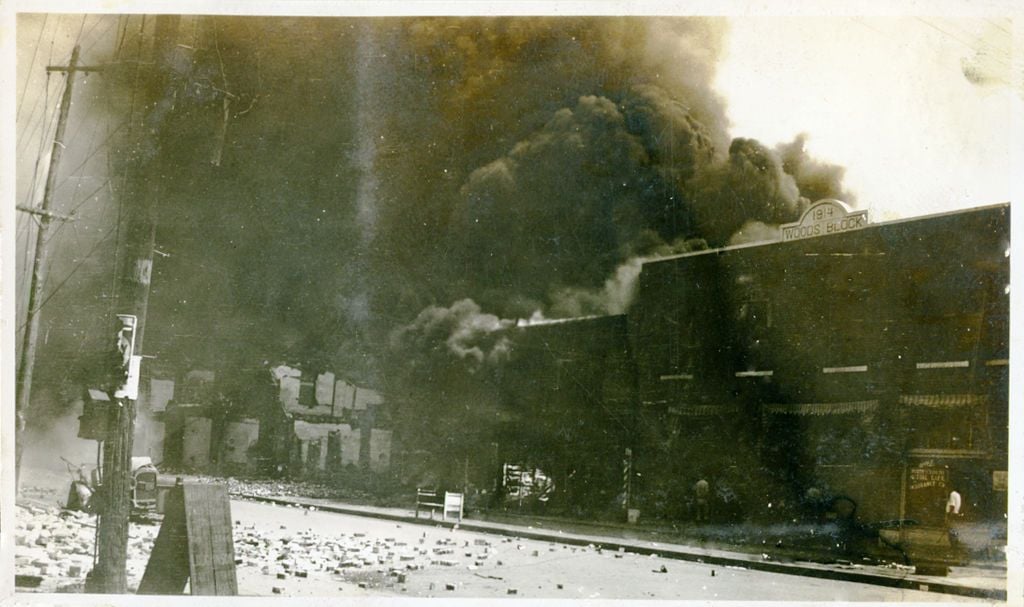 Černochov na uliciach bombardovali lietadlami. Masaker v Tulse chceli Američania vymazať z histórie