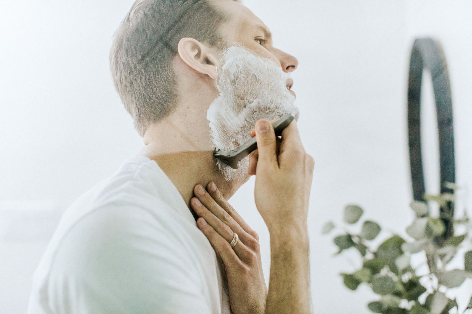 Aké signály posiela tvoja brada okoliu?