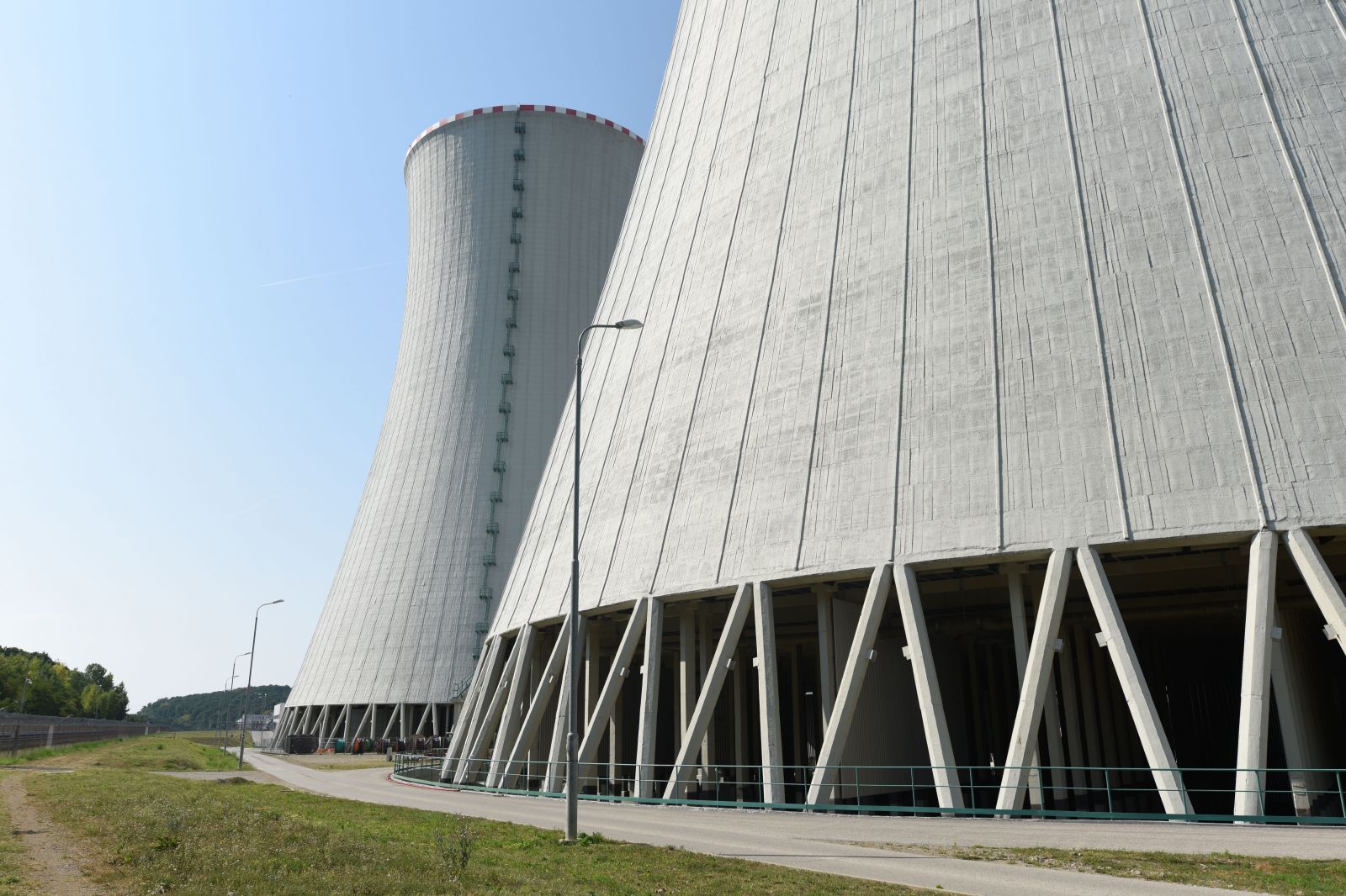 Existuje riziko jadrovej havárie na Slovensku? A ako by zasiahol štát? (Rozhovor)
