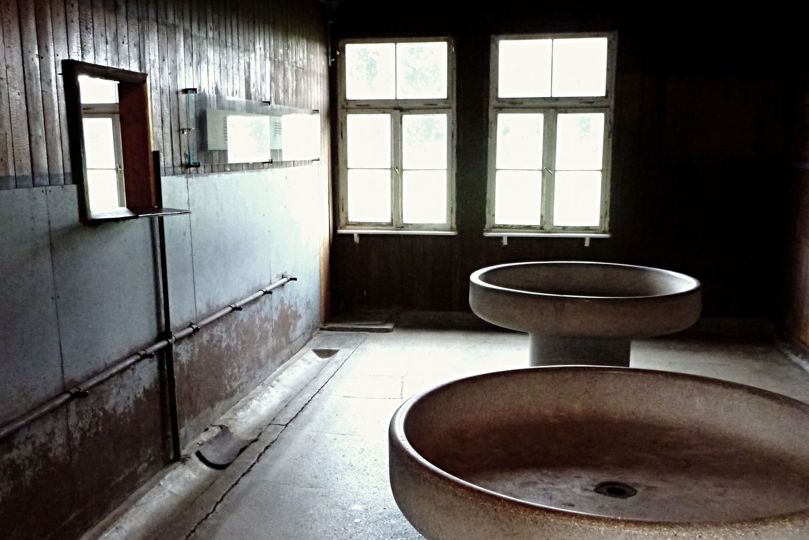 Navštívili jsme koncentrační tábor Mauthausen, kde bylo zavražděno na 8 tisíc Čechů a Slováků