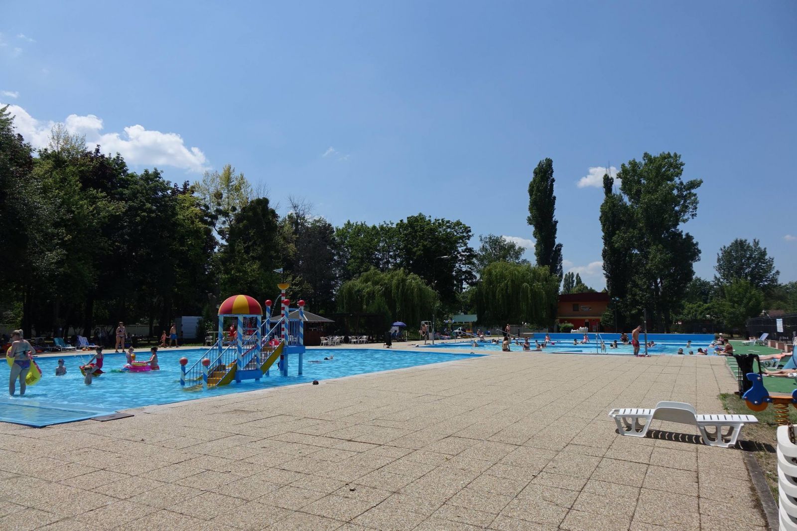 Zisťovali sme, ako pandémia zmenila kúpaliská: Čo všetko potrebuješ, aby ťa do areálu pustili a kde sa nám páčilo najviac?