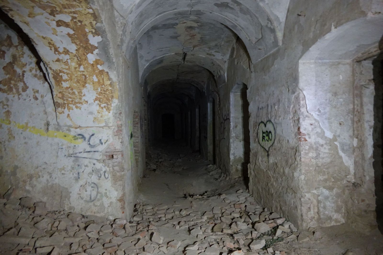 Mariánska Čeľaď je považovaná za najstrašidelnejšie miesto na Slovensku: Vybrali sme sa do ruín opusteného kláštora uprostred noci