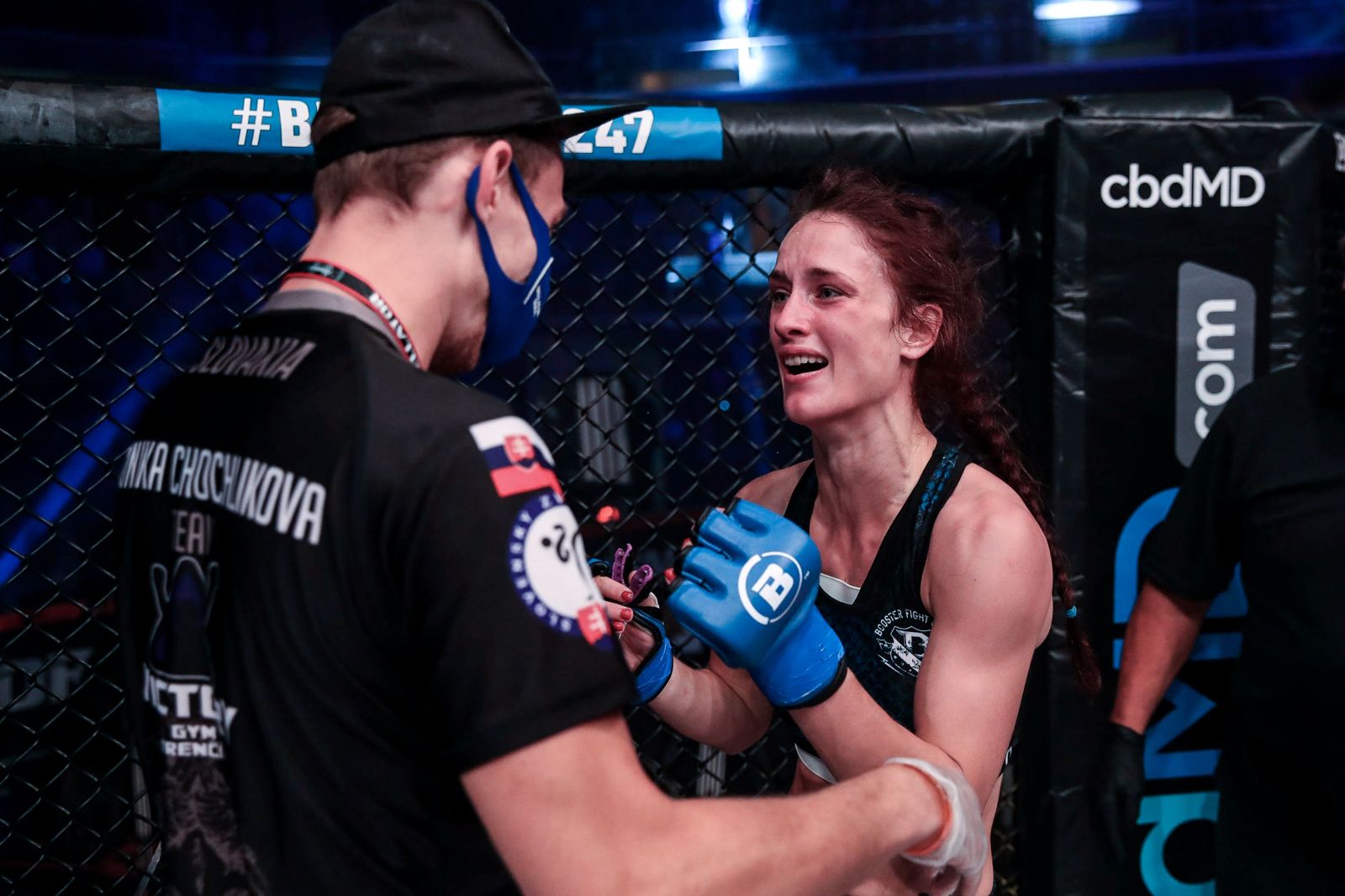 Monika Chochlíková: Standupová scéna bola frustrovaná z toho, že MMA zápasníci išli strašne do popredia (Rozhovor)