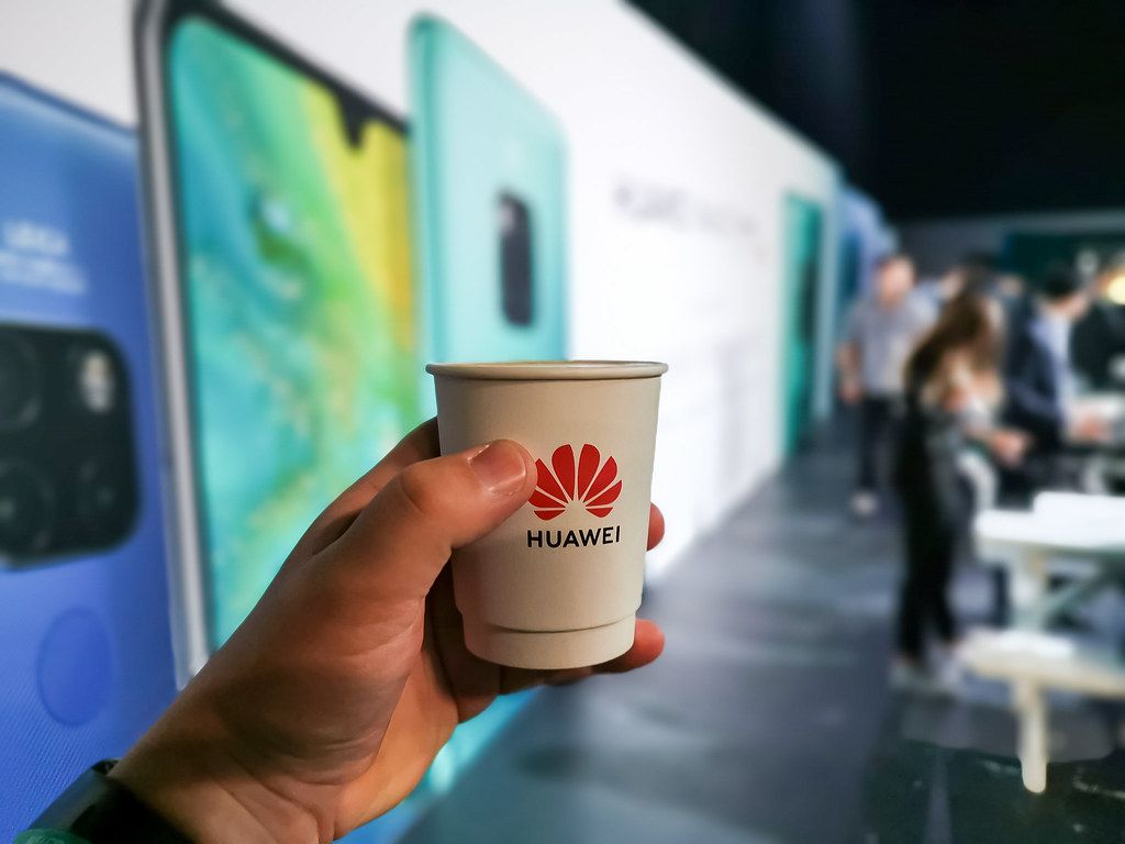 Huawei má najlepšie obdobie a zároveň balansuje nad priepasťou