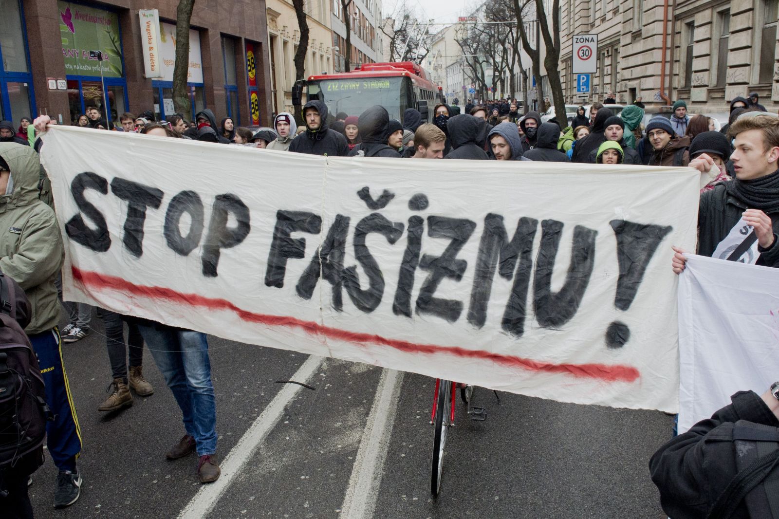 Kto je tu fašista, nech zdvihne ruku!