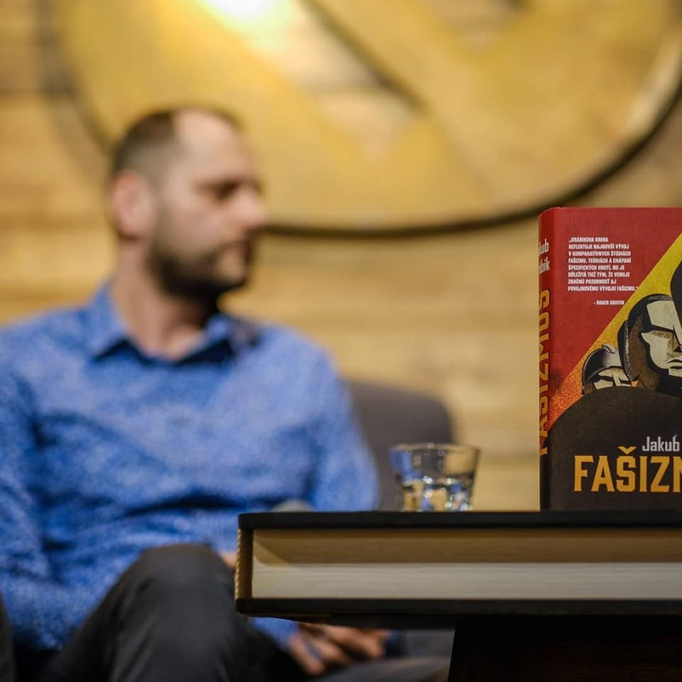 Kto je tu fašista, nech zdvihne ruku!