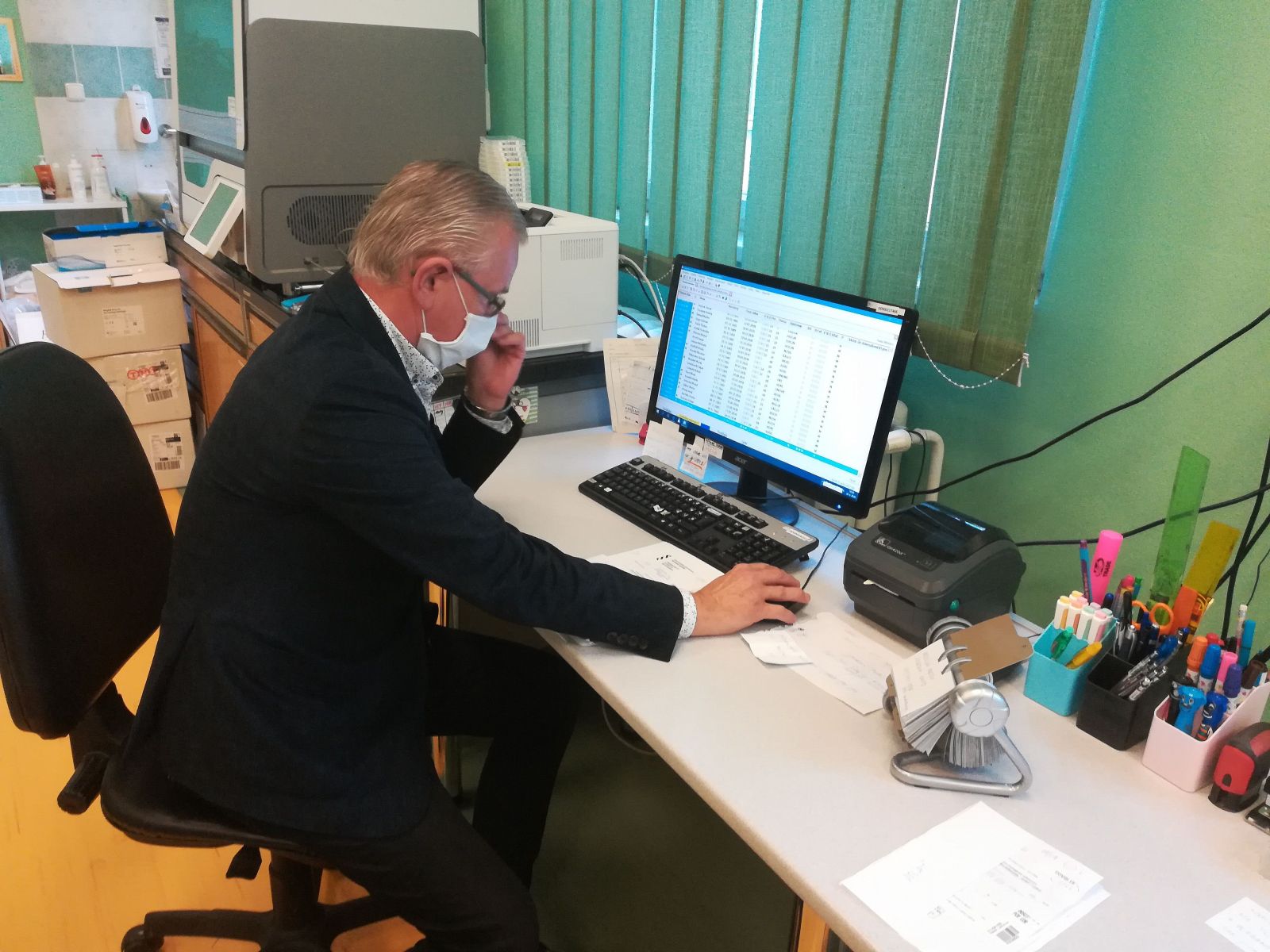 Prednosta ústavu Leonard Siegfried je optimista. Profesor opatrenia vlády, nosenie rúšok aj disciplínu Slovákov oceňuje.