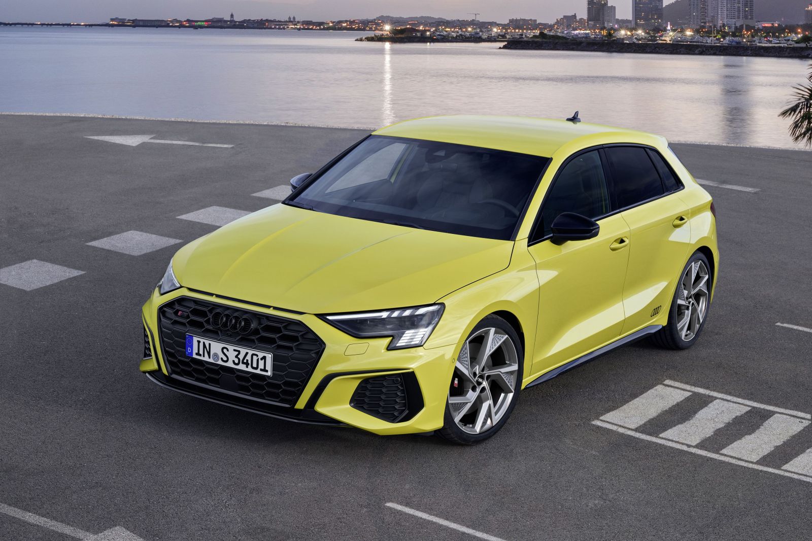 Audi oslavuje 20. výročie S3-ky novou generáciou. Má 310 koní a poťahy z recyklovaných PET fliaš