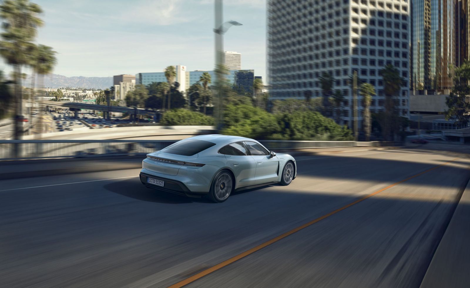 Porsche Taycan je údajne najmenej efektívnym elektromobilom na svete. Tvrdia Američania