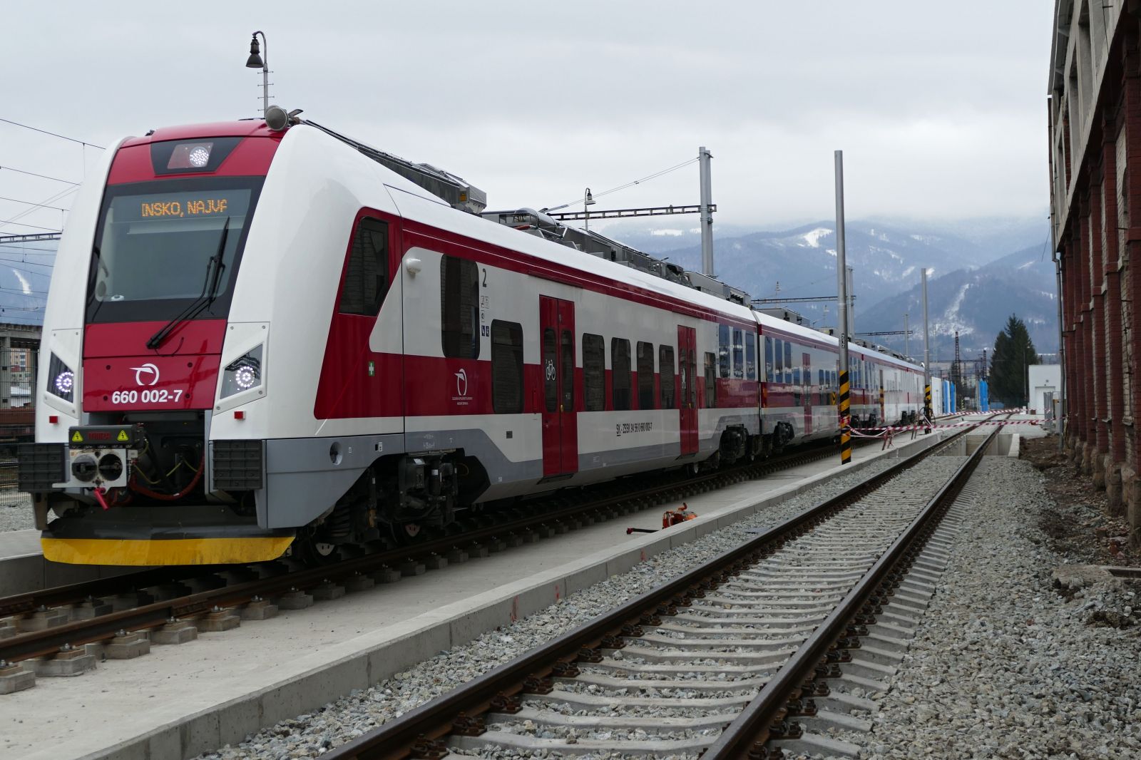 ZSSK dostane 25 nových vlakov, premávať budú v okolí Trenčína a Žiliny