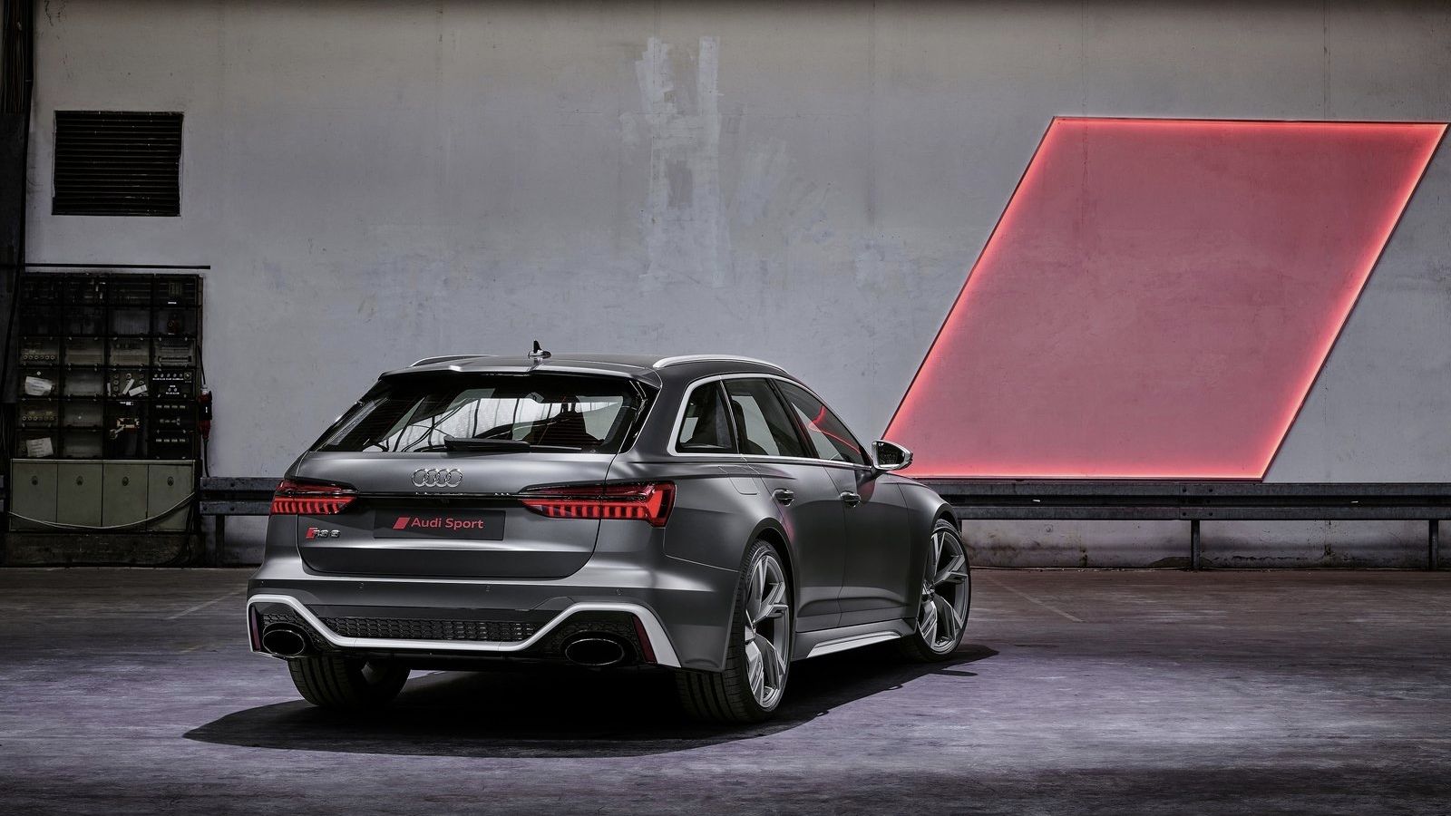 Kombi raketa Audi RS6 Avant dostáva úplne nový vzhľad a techniku