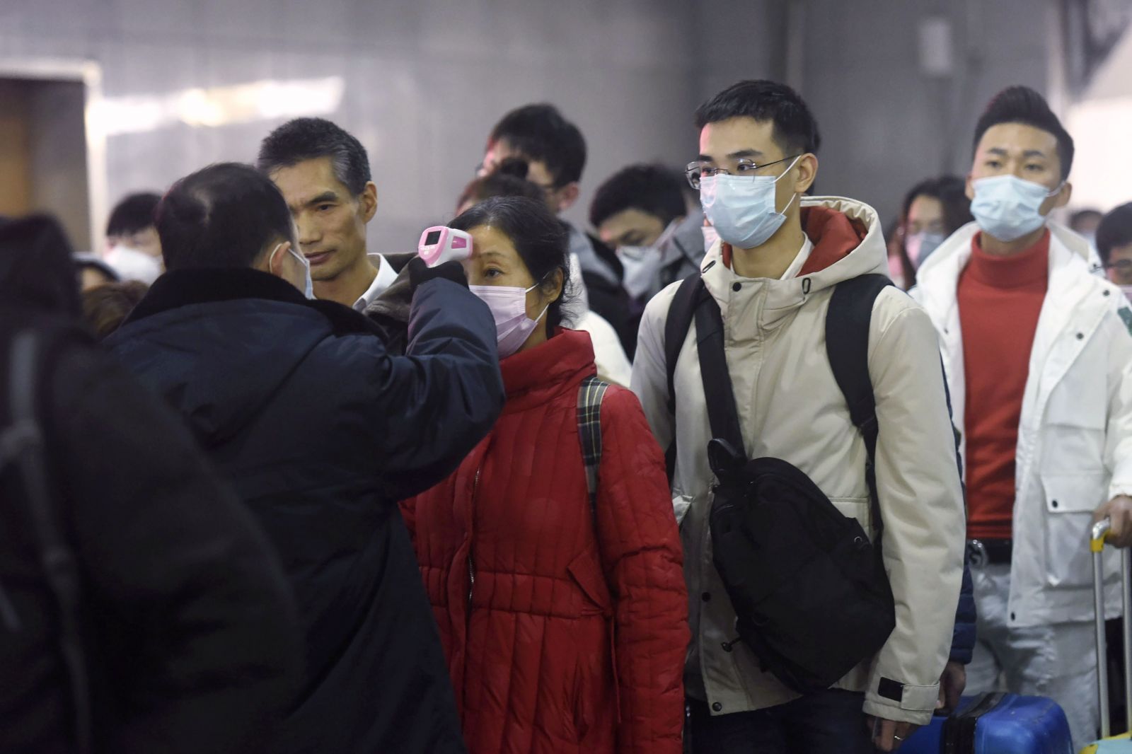 Čínsky koronavírus je vraj zatiaľ pod kontrolou. Treba sa nákazy báť?