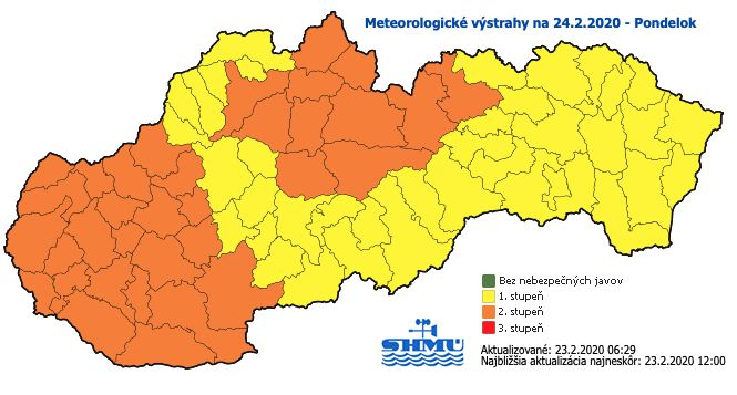 Slovensko zasiahne víchrica Yulia. V noci z nedele na pondelok čakaj až 160 km/h