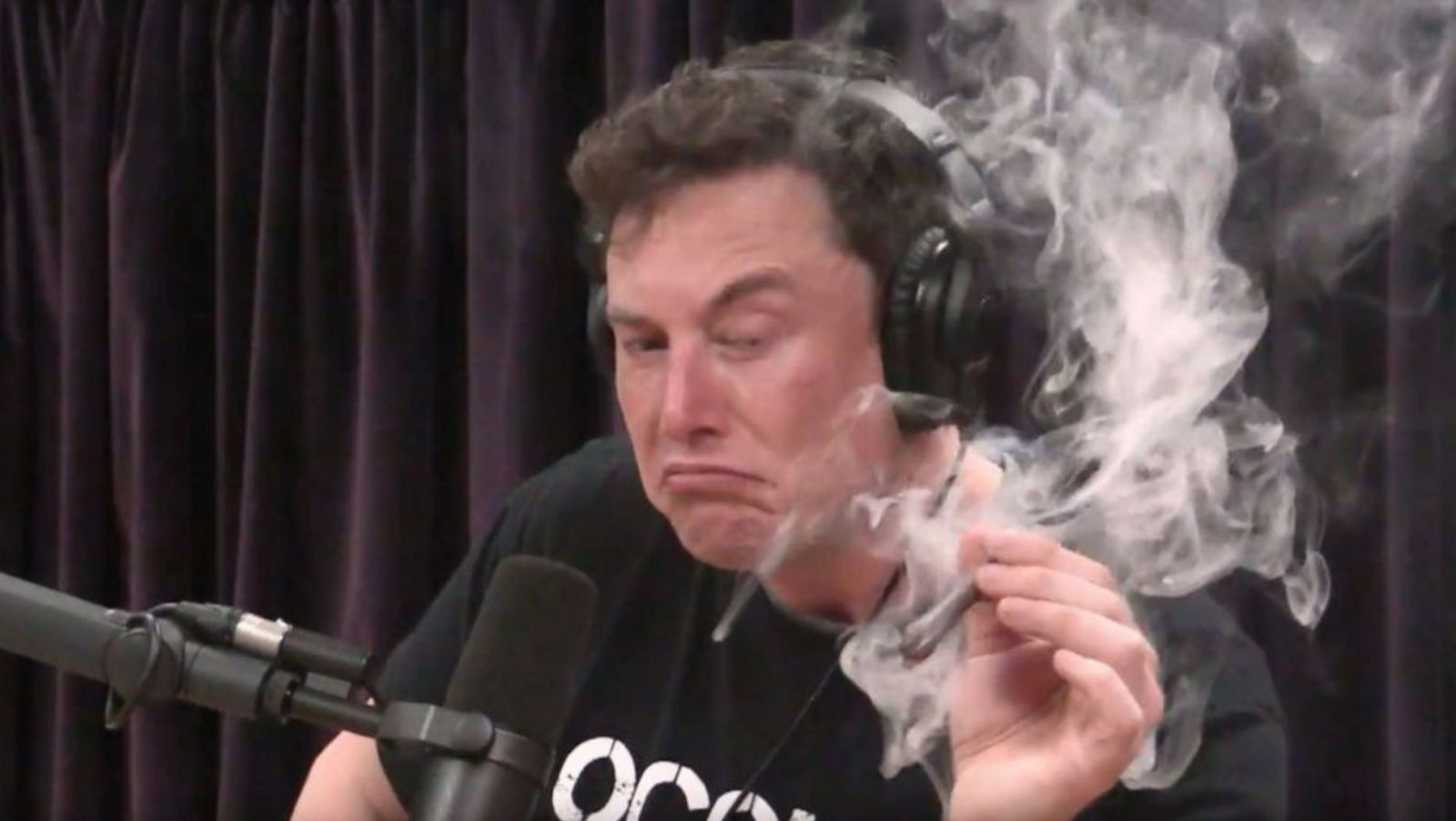 Escobarov brat chce začať predávať marihuanu s Elonom Muskom