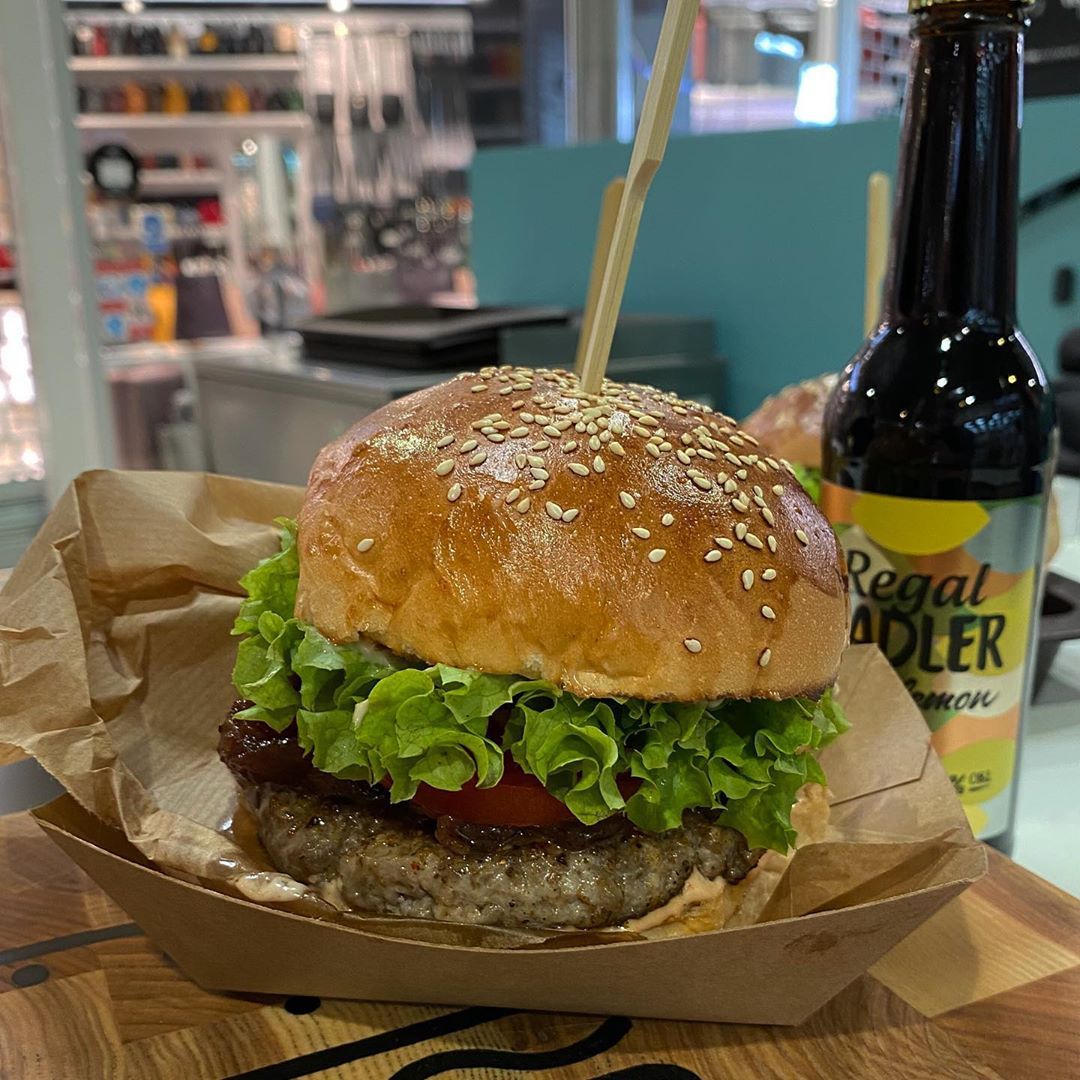Najlepší burger v Košiciach? Foodbloger tasteofkosice ich otestoval 9 a máš sa na čo tešiť!