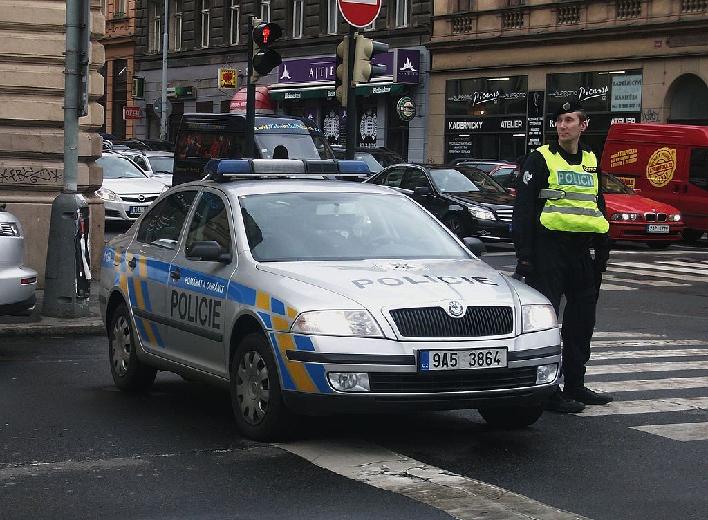 Pražští policisté obvinili prvního člověka ze schvalování teroristického útoku na mešity. Hrozí mu až 15 let