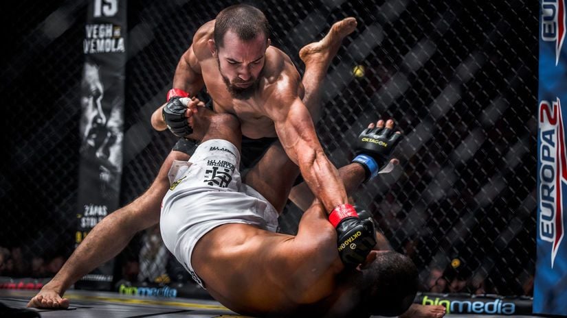 Od vyhazovače až po světového bojovníka. Takto se 1. Slovák v UFC Ľudovít Klein zapsal do historie domácího MMA