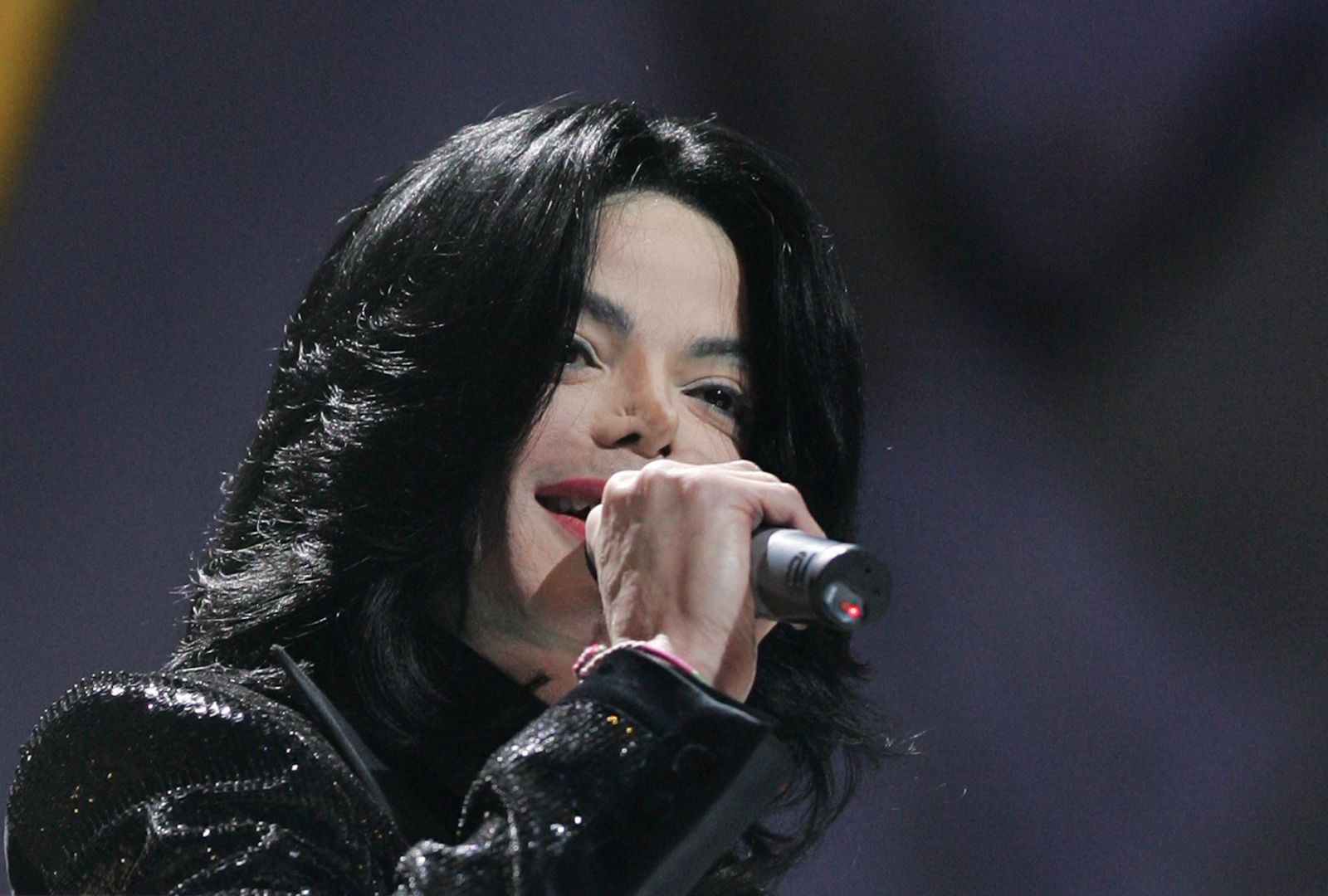 Dokument o sexuálnom obťažovaní Michaela Jacksona je plný detailných popisov a rozhodne ho nezvládne každý