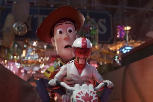 Toy story 4 je vynikajúcim animákom, ktorý zabaví rovnako spoľahlivo ako dojme (Recenzia)