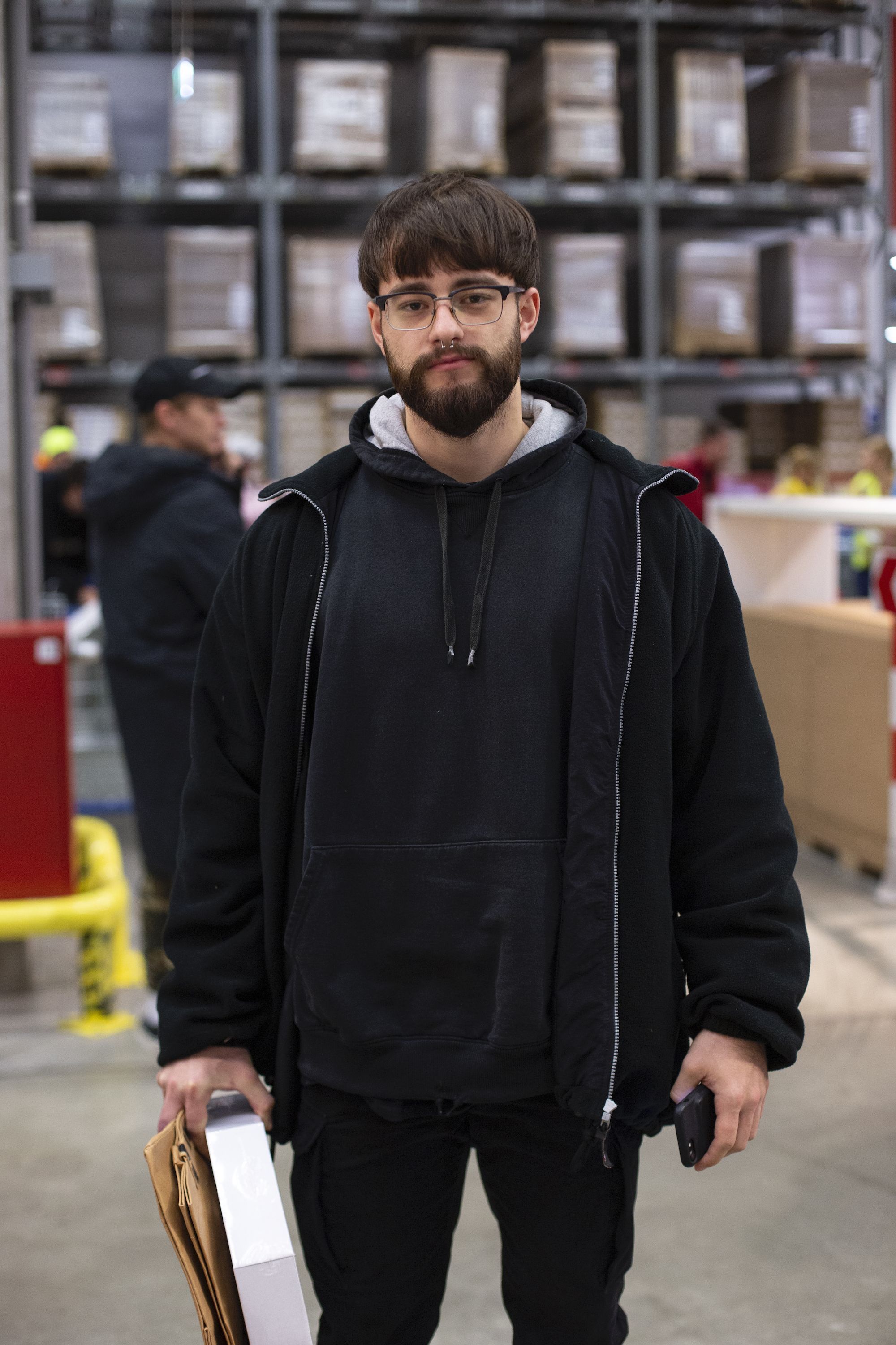 Šialenstvo v bratislavskej predajni IKEA. Na koberce od Virgila Abloha čakali desiatky ľudí už od rána (Report)