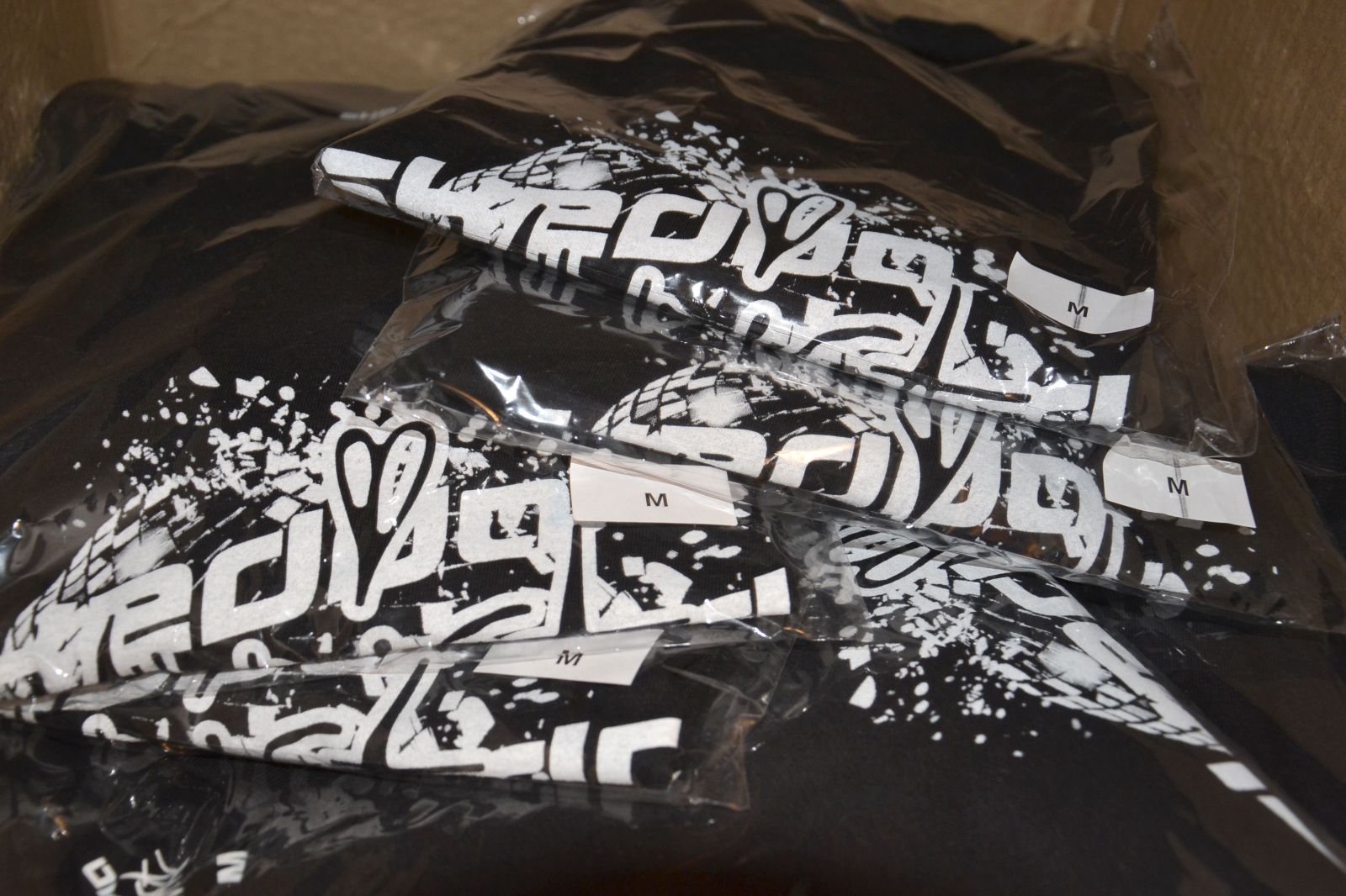Skedda: Ako funguje jedna z najpredávanejších streetwear značiek na domácej scéne? (Rozhovor)