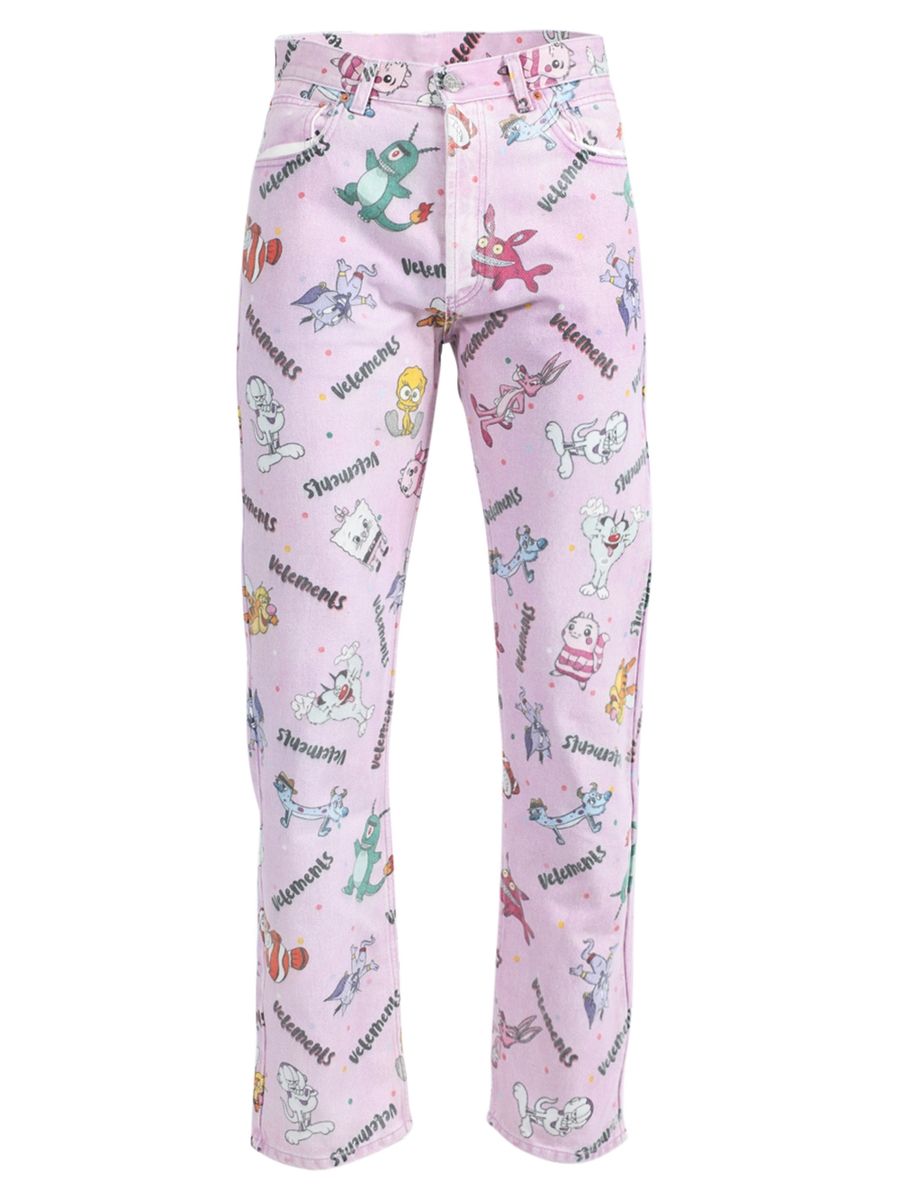 Za jeansy, ktoré vyzerajú ako detské pyžamko si pýta značka Vetements 900 €