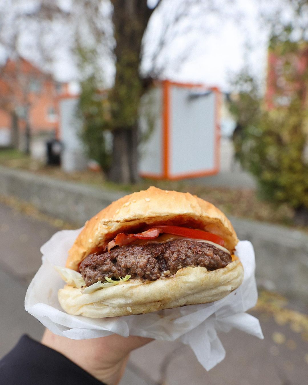 Kde si dáš v Bratislave najlepší burger? Zostavili sme pre teba top 10!