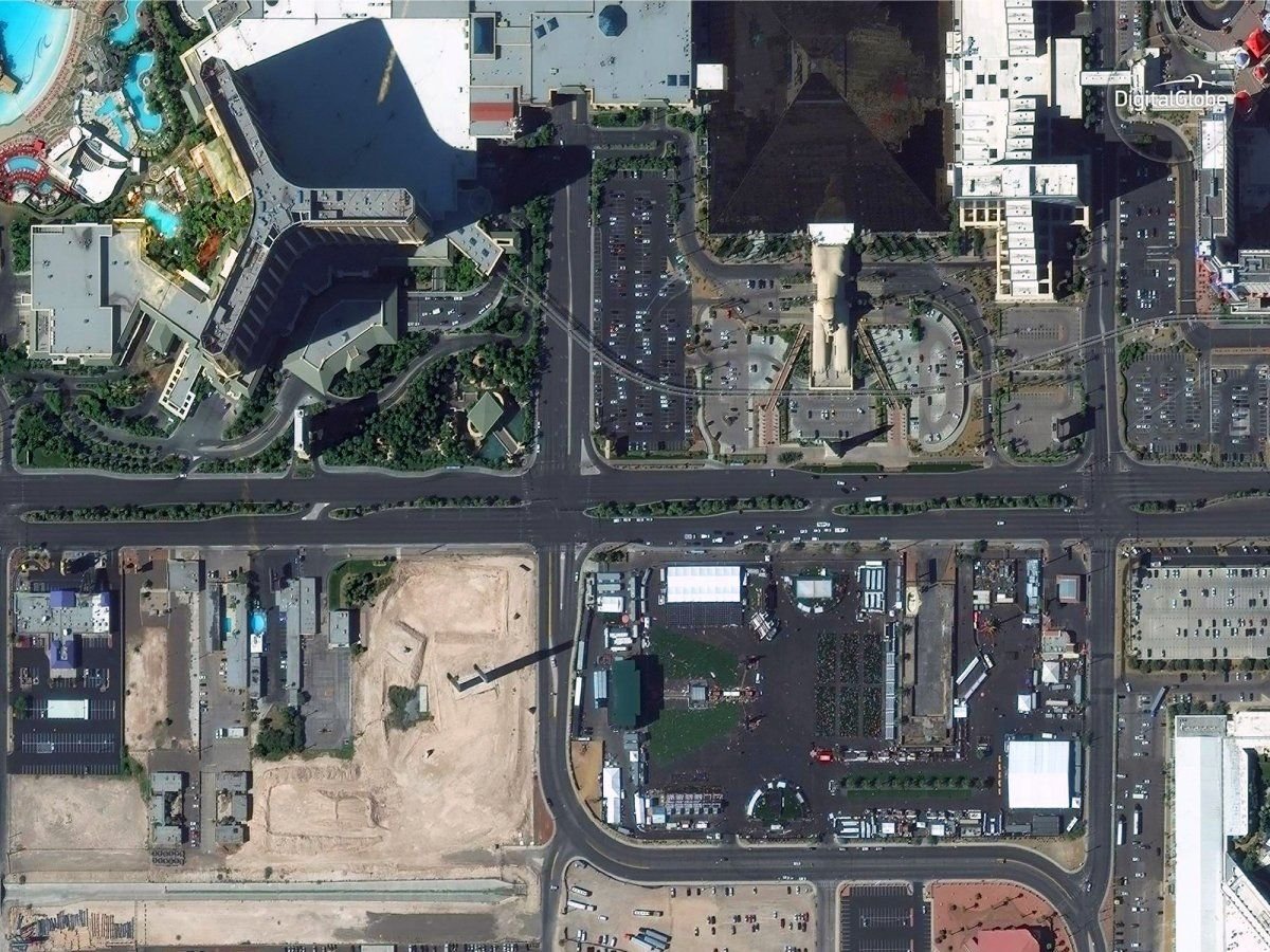 Фото со спутника в реальном времени. Лас Вегас со спутника. Спутниковые снимки высокого разрешения. Снимки со спутника высокого. Снимки людей со спутника.