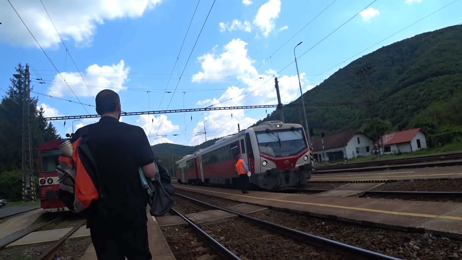 Číňan zhodnotil slovenské vlaky. Banská Štiavnica mu pripadala ako ďaleký Tibet