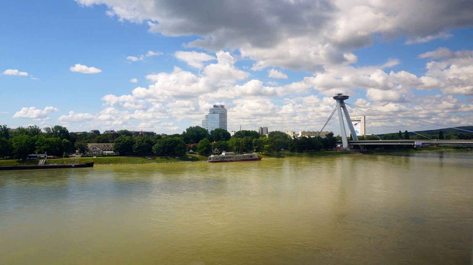 Bratislava zhora: Vyskúšali sme si ruské koleso na brehu Dunaja. Koľko to stojí a aký je z neho výhľad?