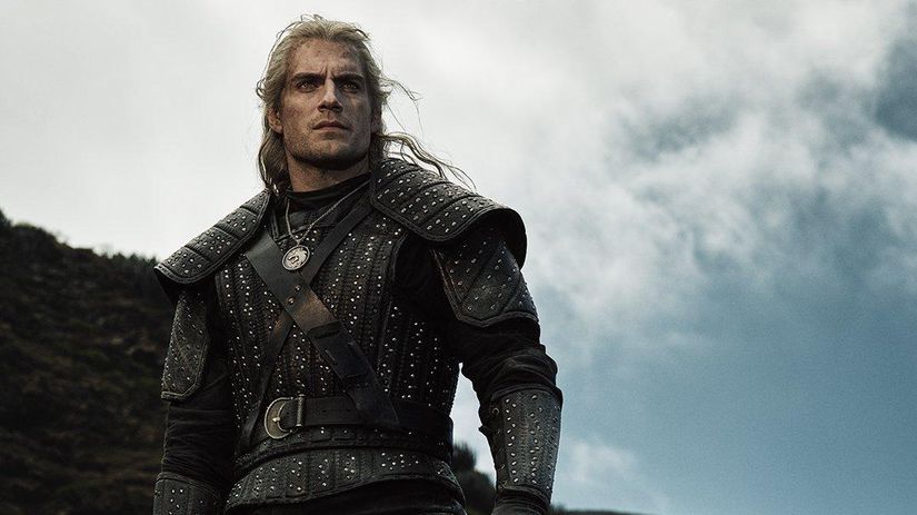 Henry Cavill v úlohe Zaklínača v rovnomennom seriáli na Netflixe.
