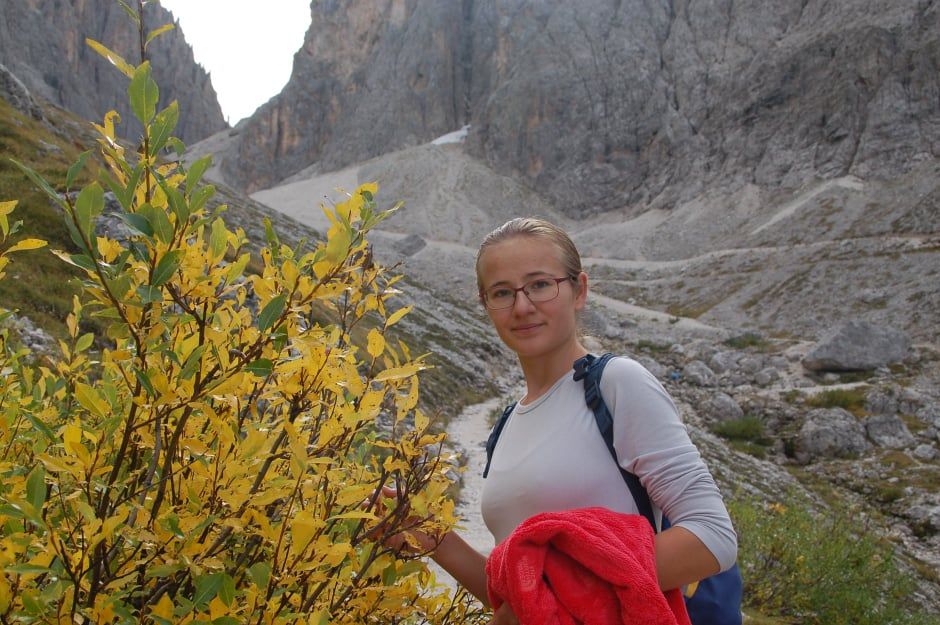 Katka bola v 40-tisícovom meste jediná maturantka. Prečo sa rozhodla ísť dobrovoľne k zelenému stolu? (Rozhovor)
